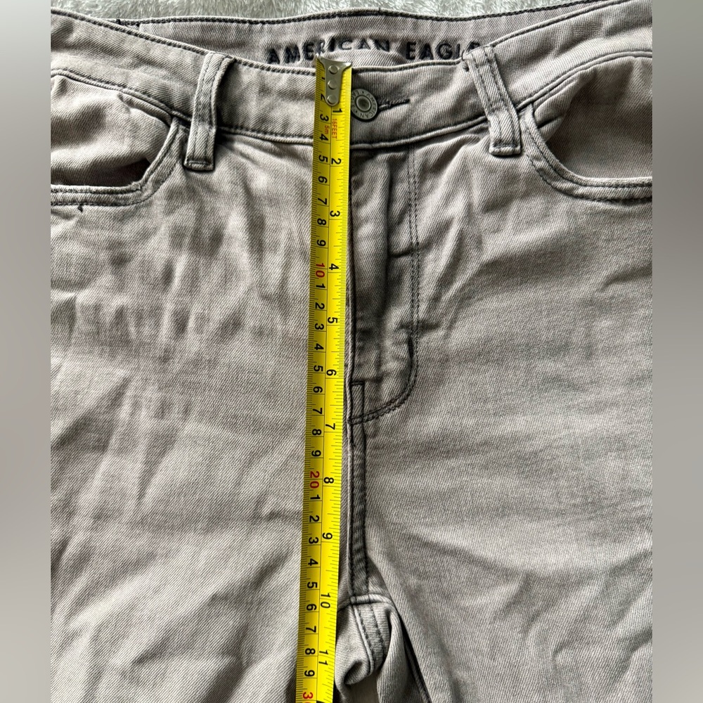 American Eagle Outfitters Women's Light Gray Ripped Skinny Jeans Sz 6 - Picture 9 of 12